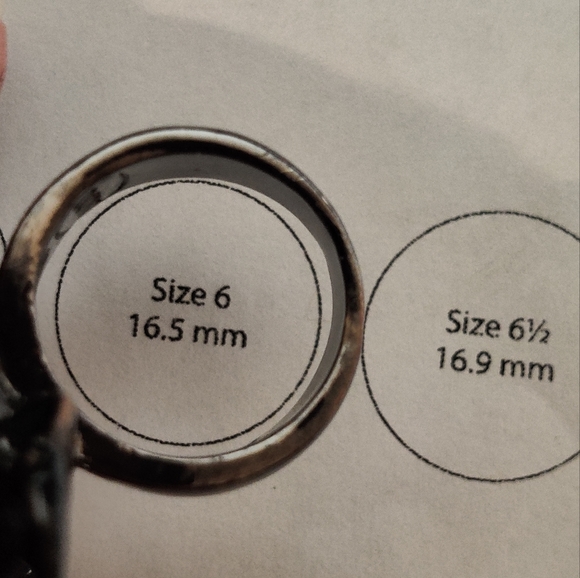 Black Camelia Rose Flower Cocktail Ring - Picture 14 of 15